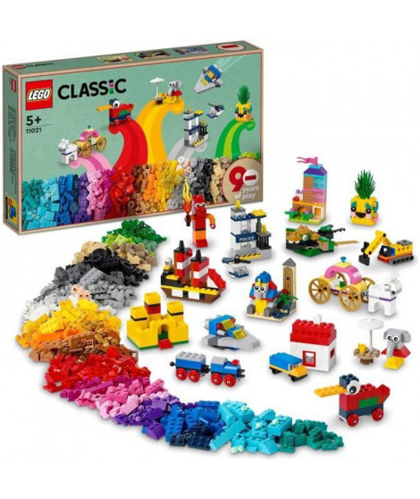 LEGO Classic 11021 90 Ans de Jeu, Jouet de Construction avec des Modeles Emblématiques