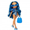 Rainbow High Swim & Style - Poupée mannequin ariculée 27 cm - Skyler (Bleue) - Maillot de bain + Paréo - a partir de 4 ans