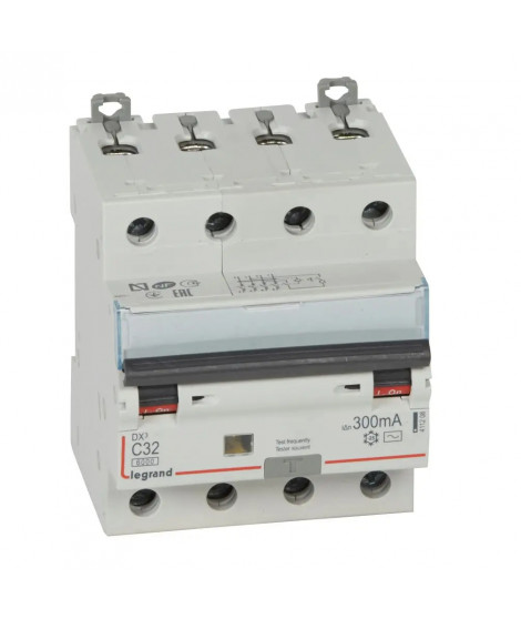 Disj diff monobloc DX³6000 10kA arrivée haut/départ bas vis 4P 32A typeAC 300mA